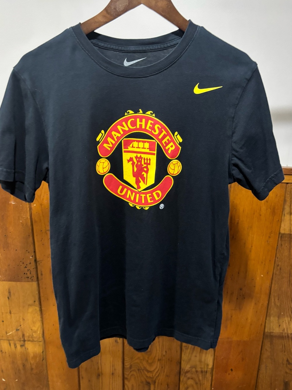 Nike Black Manchester United Crest Tee - Yellow/Red Logo